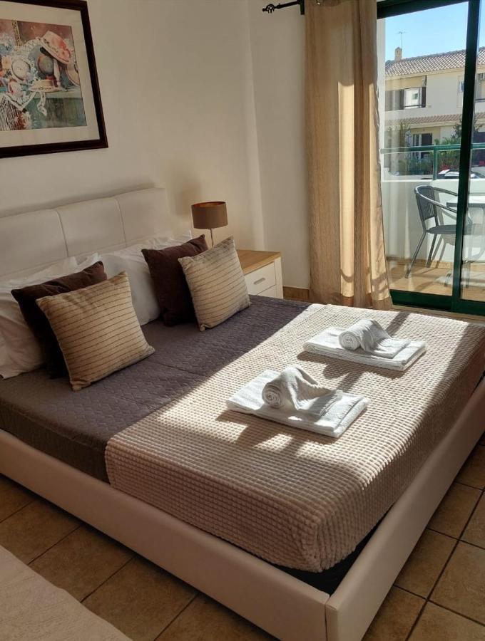 Villa Sequeira - Private Pool - Free Wifi - By Bedzy Albufeira Eksteriør billede